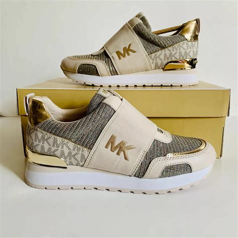 when you find michael kors shoes meme|Michaelkorrs GIFs .